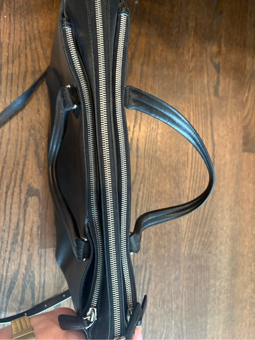 Tumi Black Leather Laptop tote bag/Briefcase with Adjustable Shoulder Strap